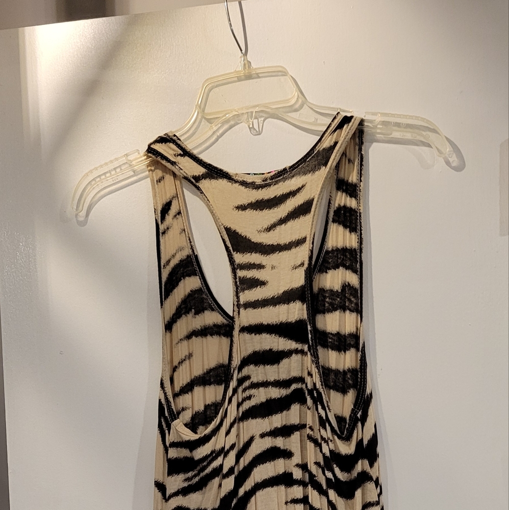 Tank top - Picture 2 of 3